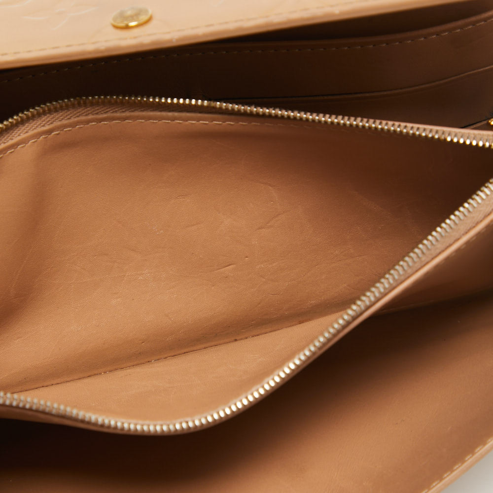 Louis Vuitton Sarah Beige Patent Leather Wallets