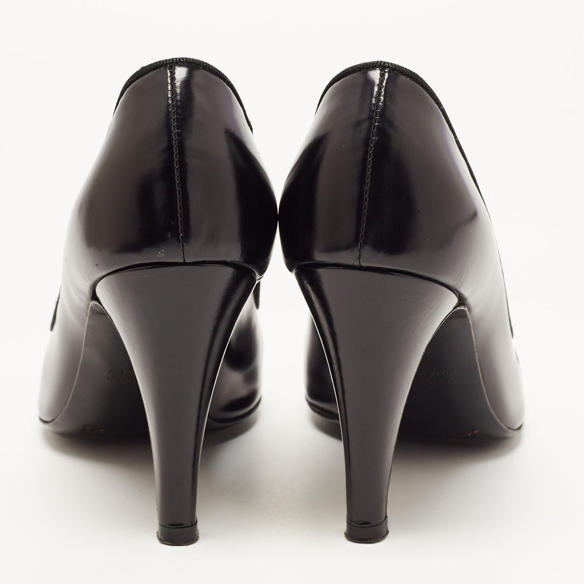 Marc Jacobs Black Leather and Suede Peep Toe Pumps Size 36.5