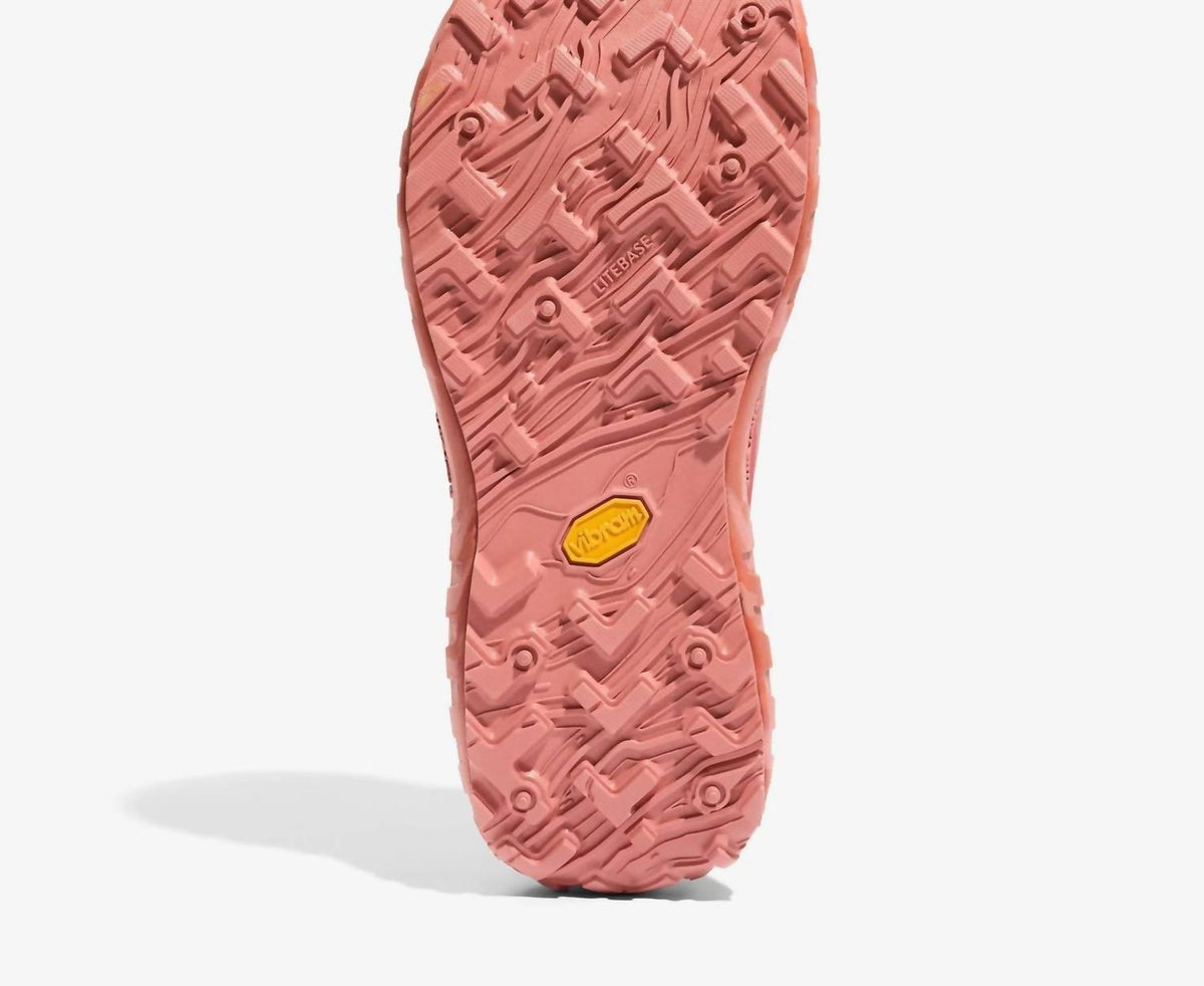 Women's 001 Rz Trail Running Shoe In Vermillion