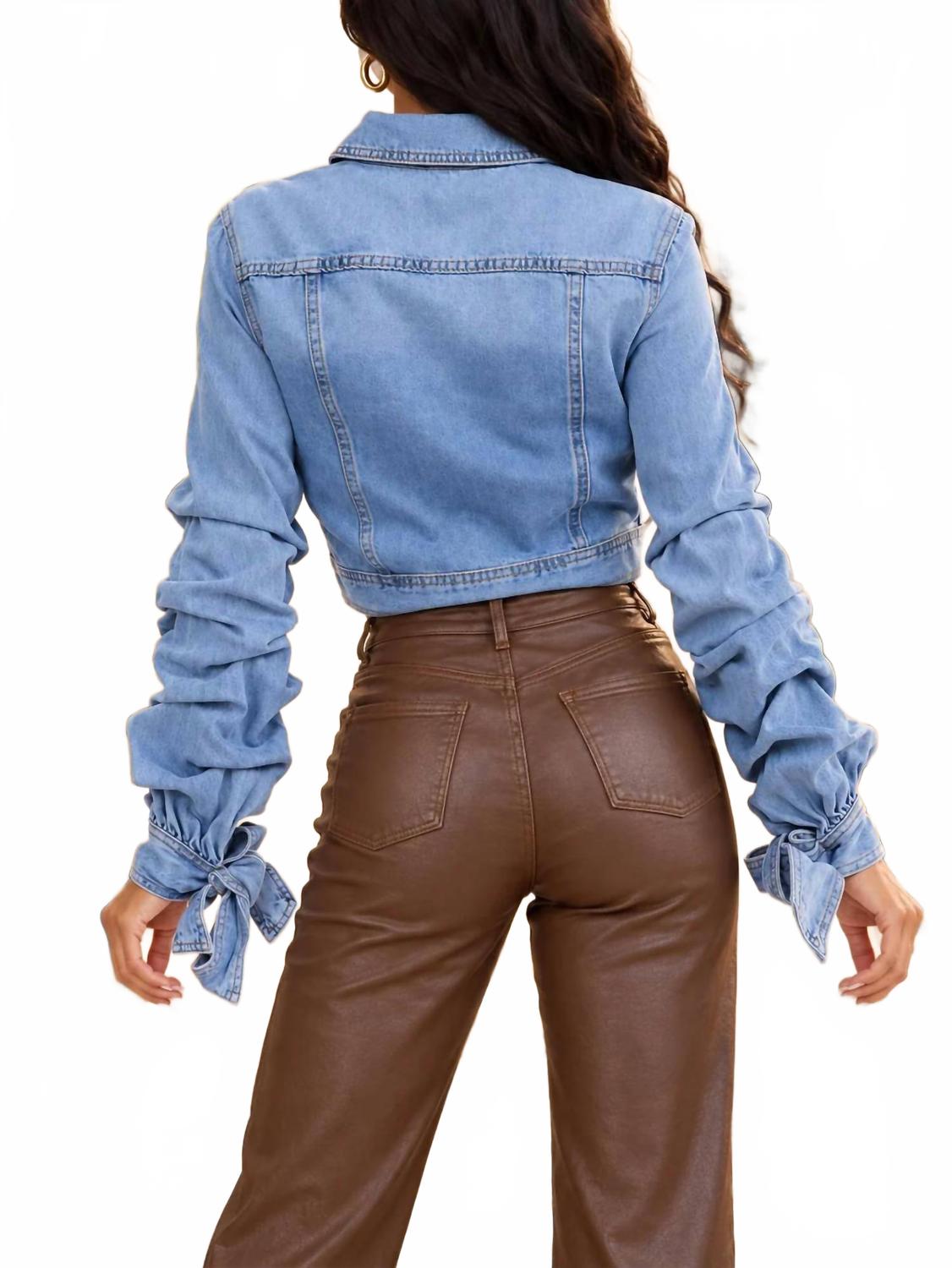 Women's Cropped Denim Trucker Jacket In Light Wash