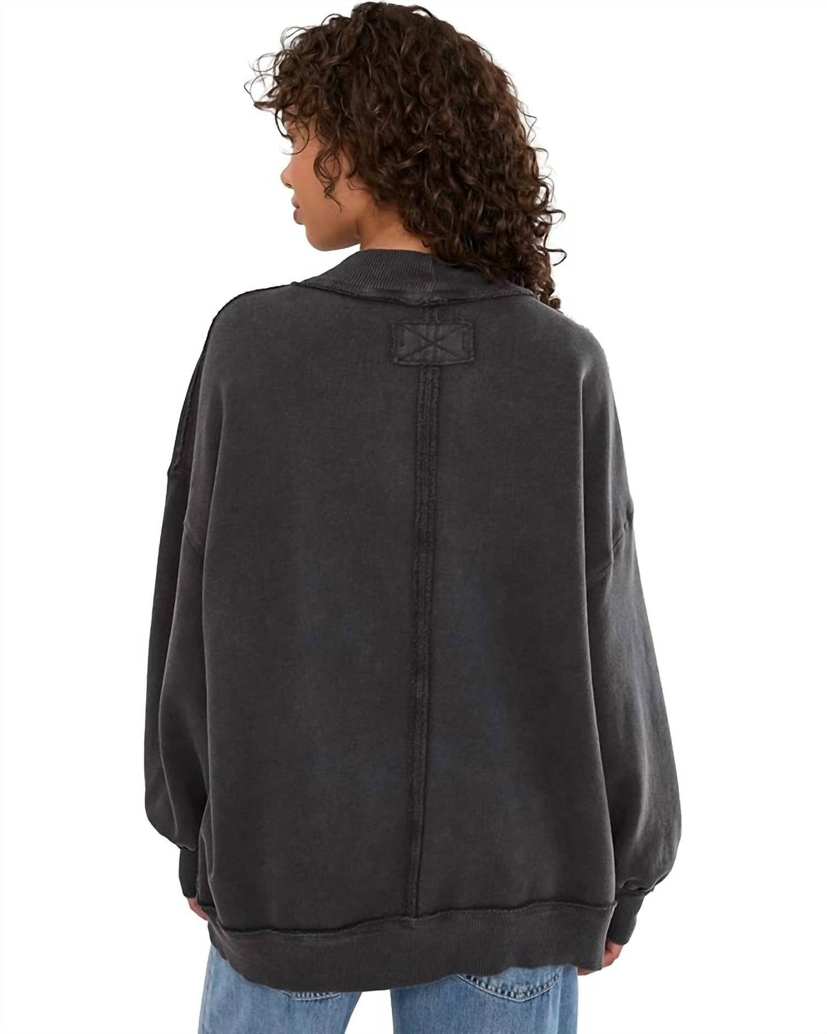 Palm Spring Turtleneck Graphic Pullover In Washed Black Combo
