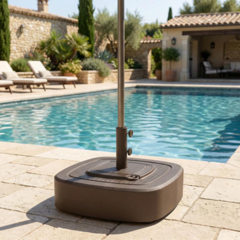 Rolling Outdoor Umbrella Stand with Weighted Support