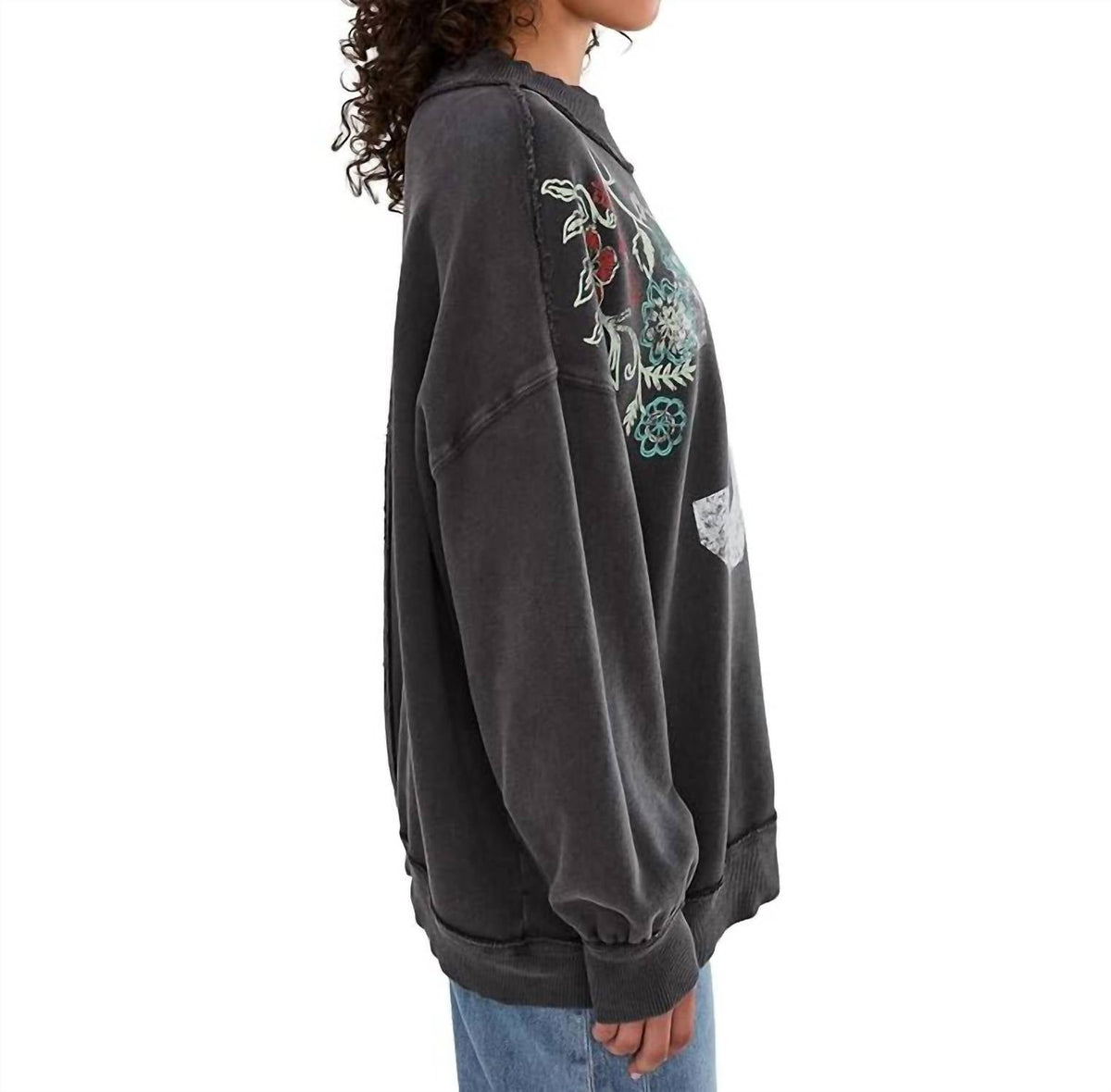 Palm Spring Turtleneck Graphic Pullover In Washed Black Combo