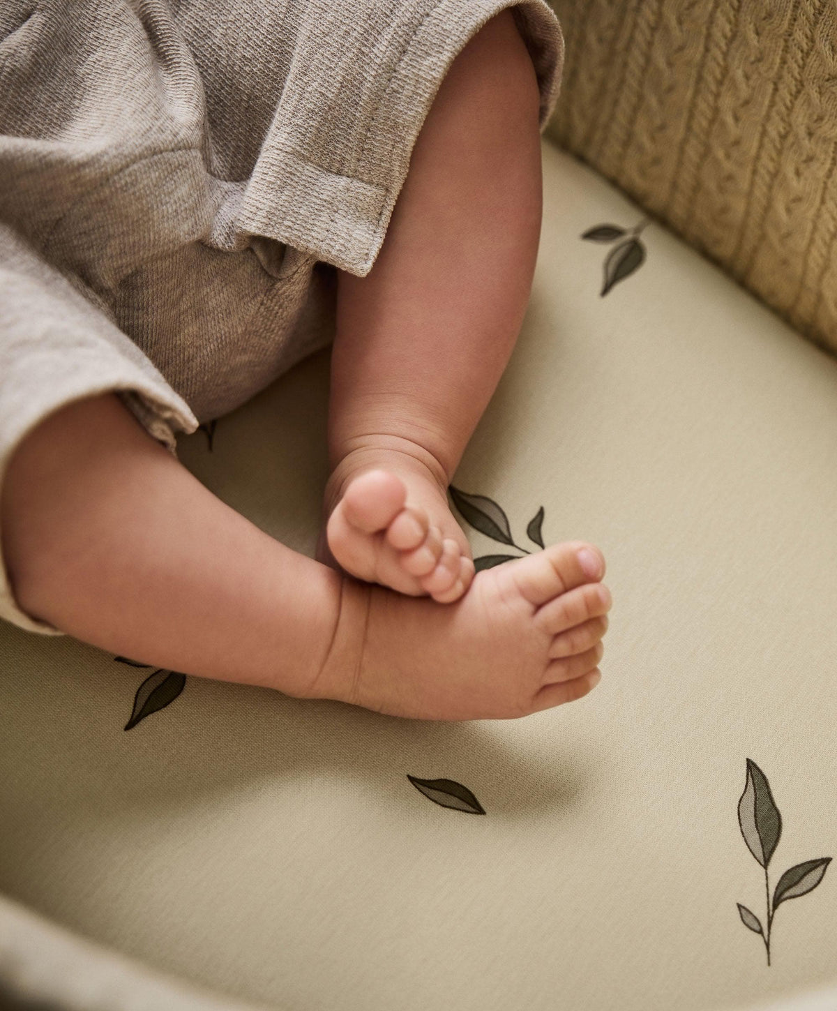 Little Green Sheep Moses Basket Sheets (Pack of 2) Leaf Print