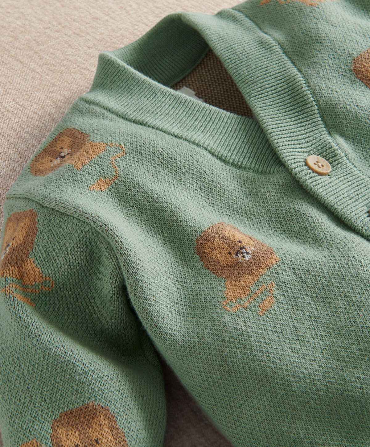 Lion Knit Cardigan with long Sleeves