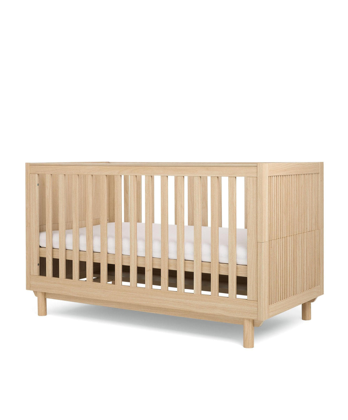 Oska 2 Piece Cotbed Set With Wide Dresser Changer - Oak