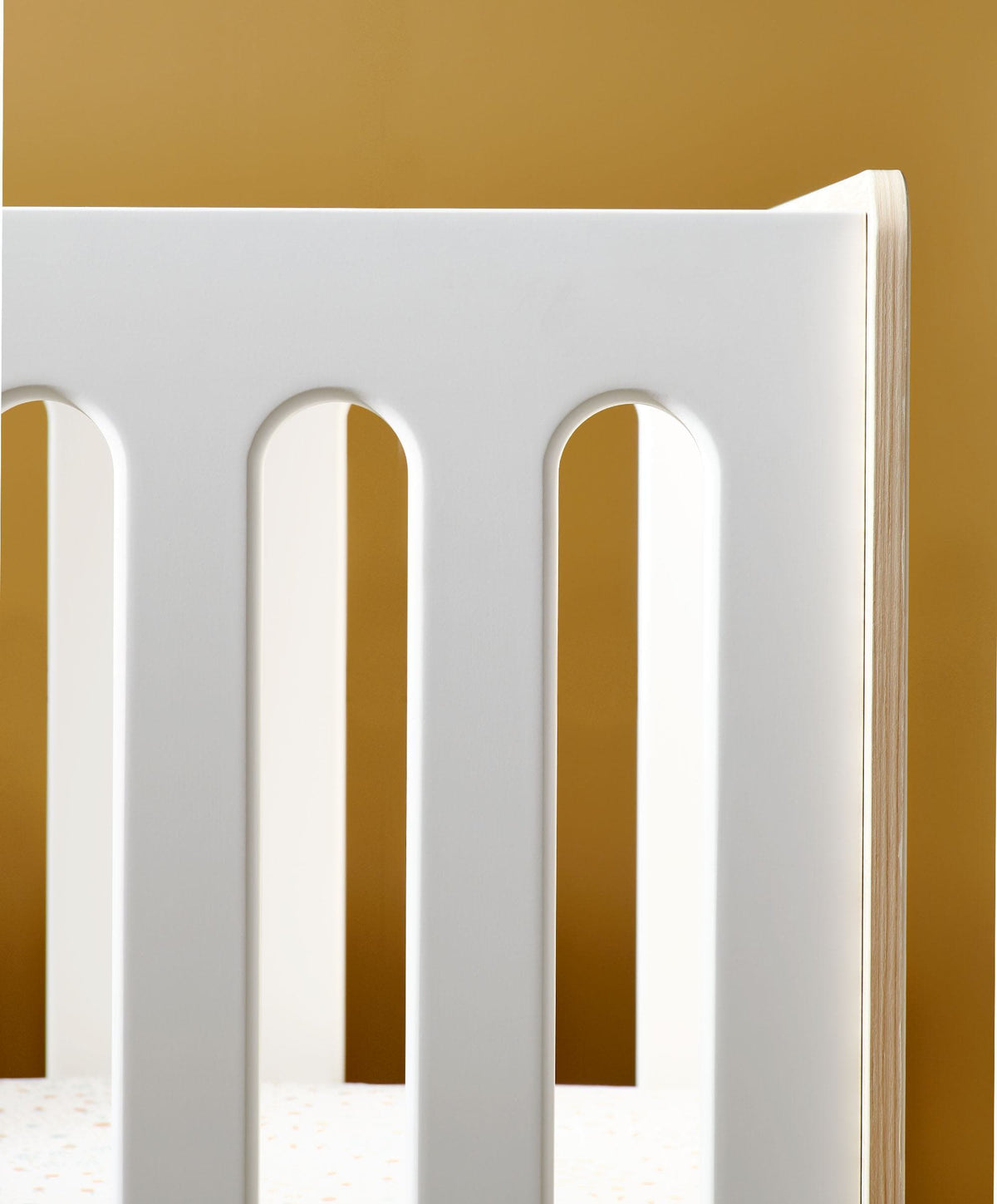 Vyne Cot - White/Oak