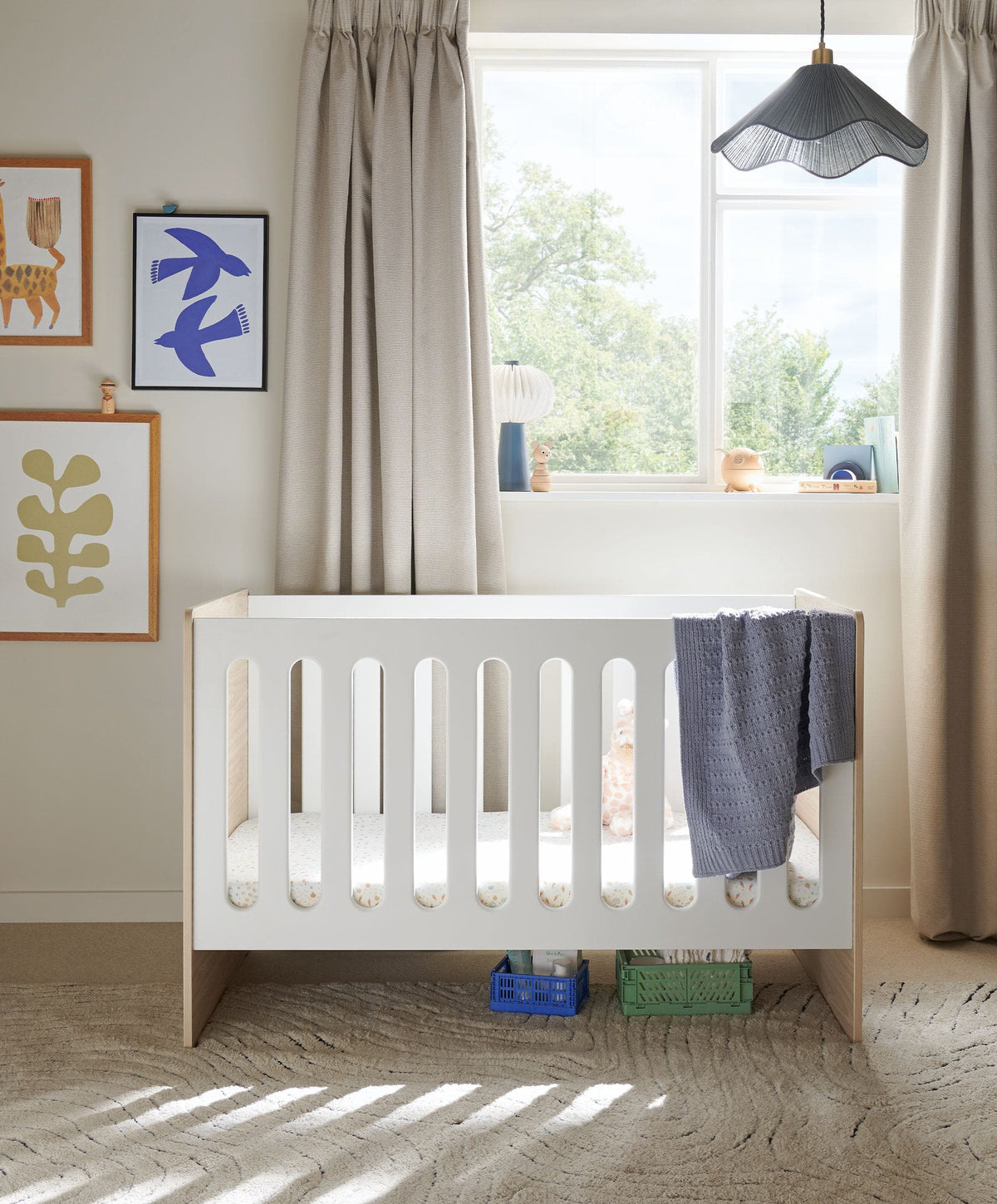 Vyne Cot & Signature Airflow Fibre Small Cotbed and Cot Mattress - White/Oak