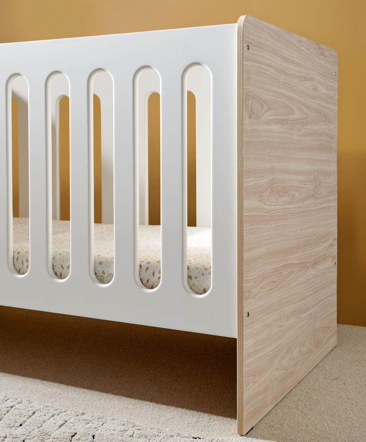 Vyne Cot & Signature Airflow Fibre Small Cotbed and Cot Mattress - White/Oak