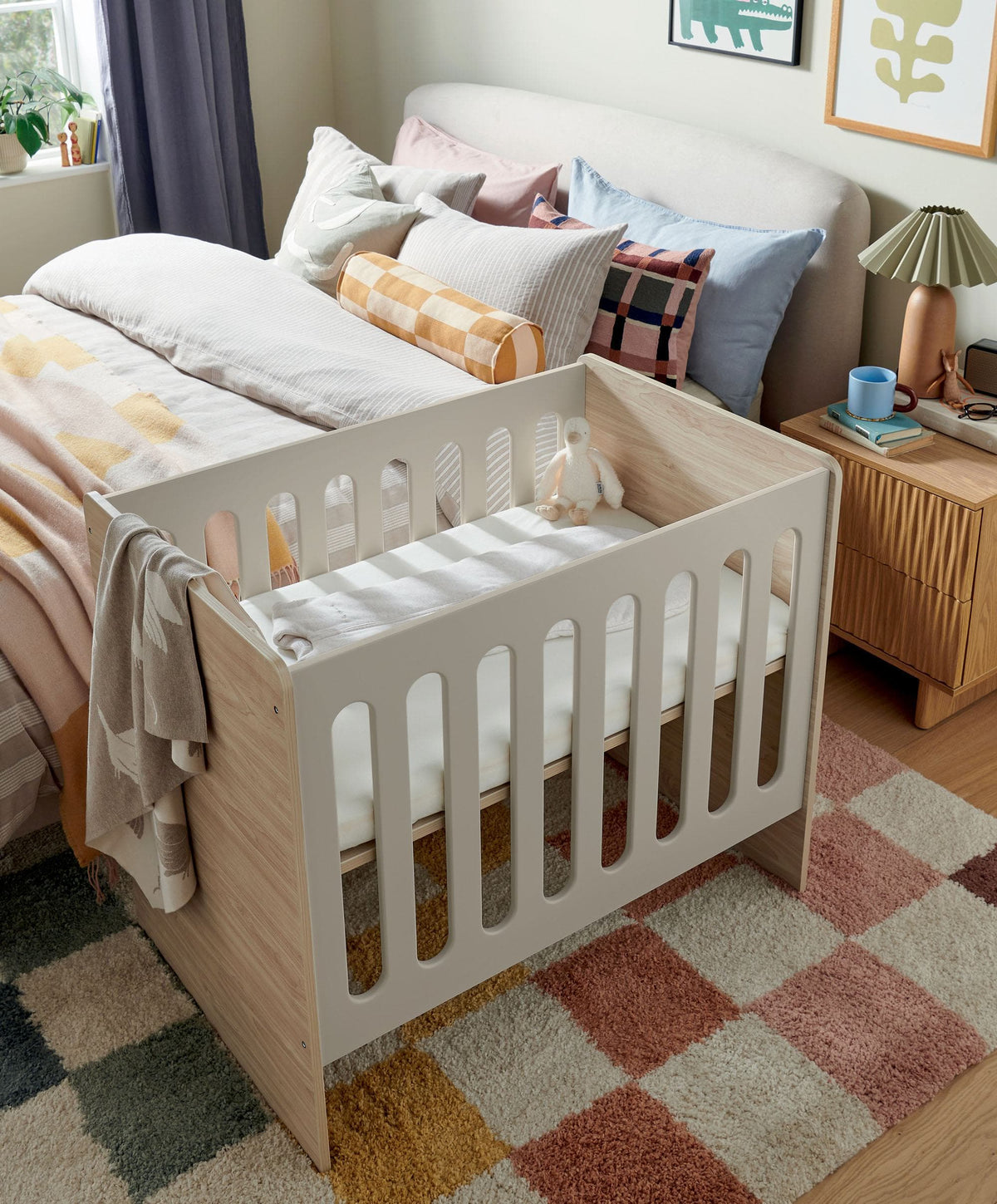 Vyne Mini Cot - Cashmere Oak