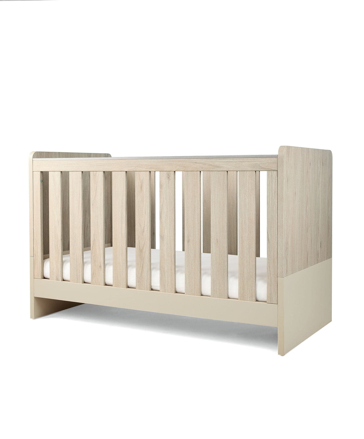 Litton 2 Piece Cotbed Set with Dresser Changer - Washed Oak