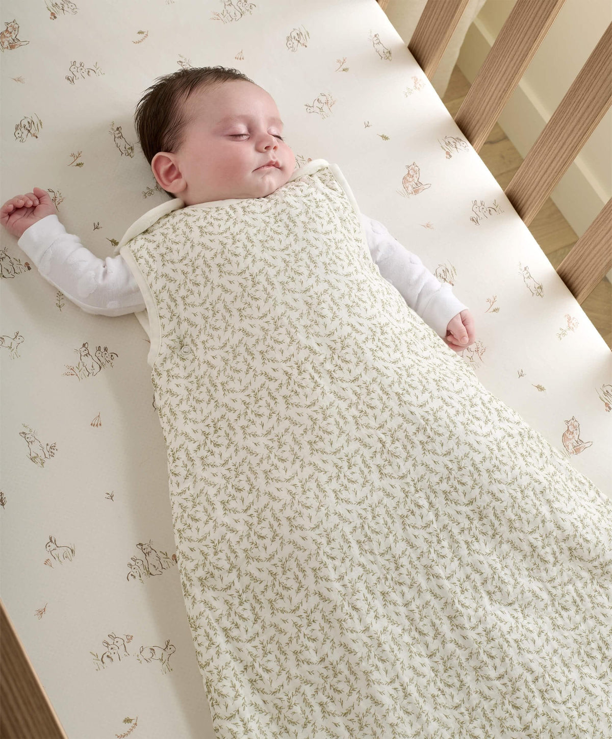 Nursery Bundle With Dreampod Sleep Bag & Hooded Towel (4 Piece) - Seedling