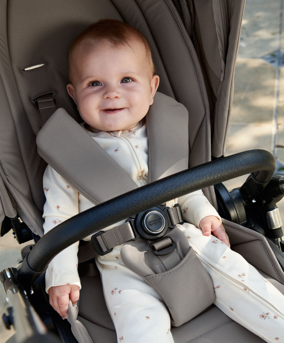 Flip XT3 Essential Pushchair Bundle - Stone