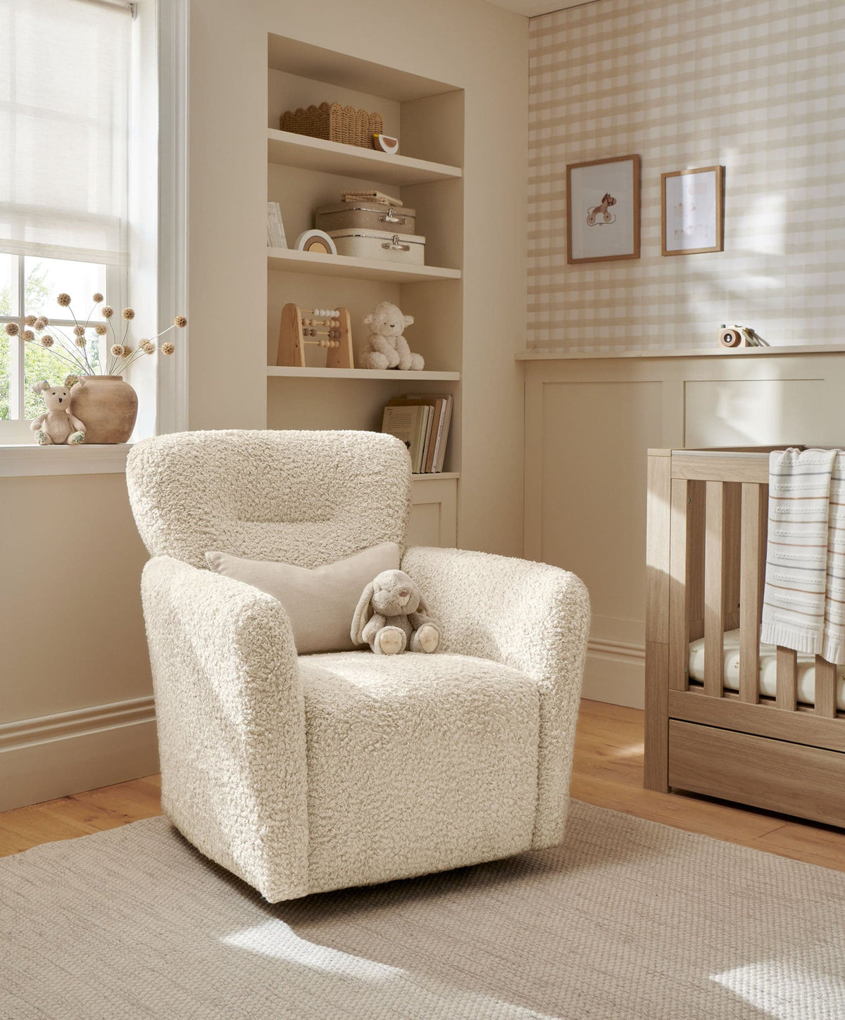 Settle Nursing Chair - Snow Teddy