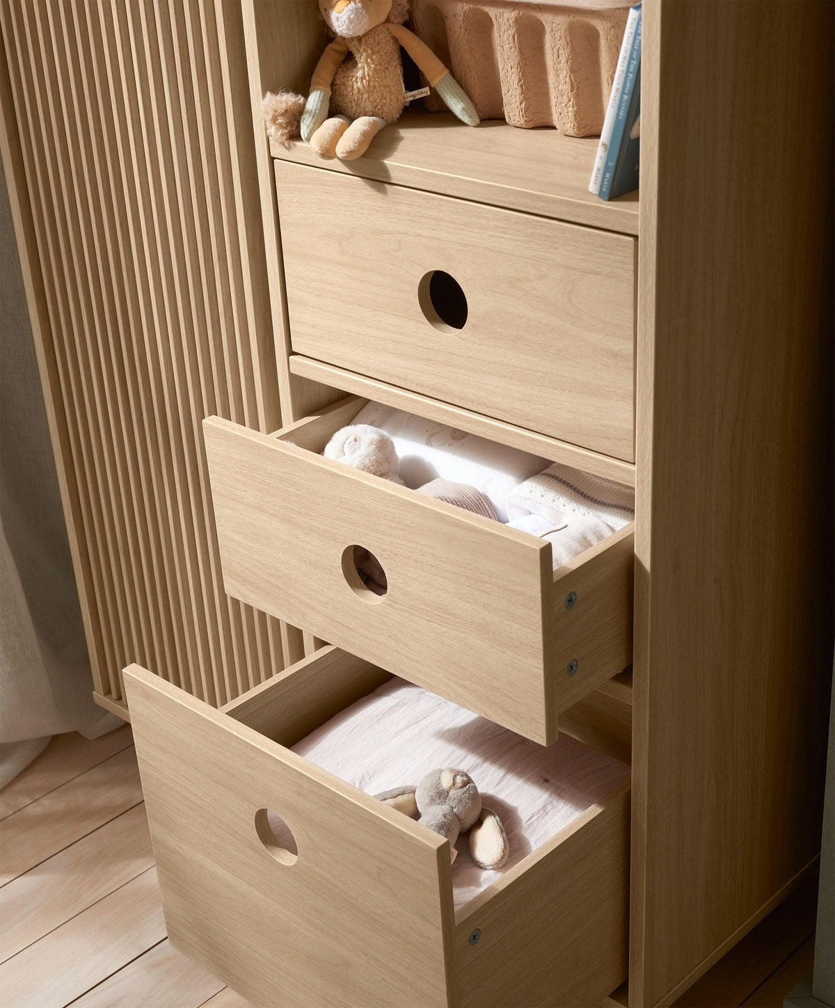 Oska Wardrobe - Oak