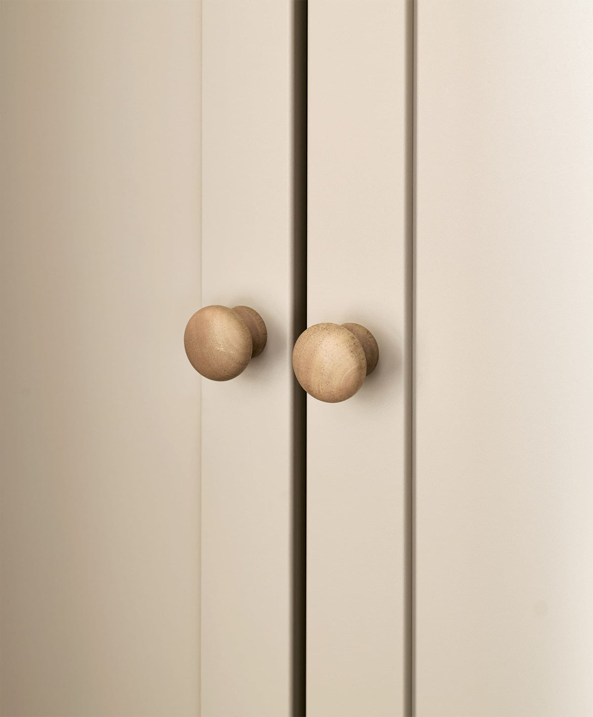 Wedmore Wardrobe - Cashmere/Oak