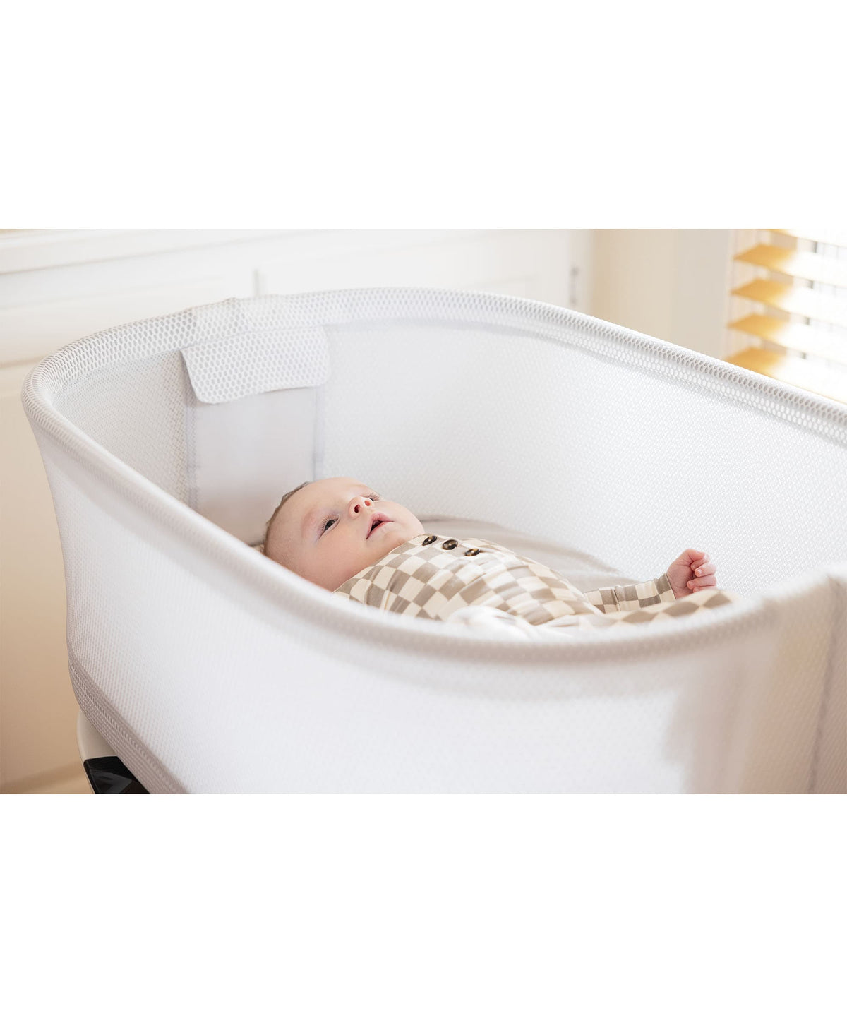 Graco Eluma™ Nest Bedside Crib - Luna