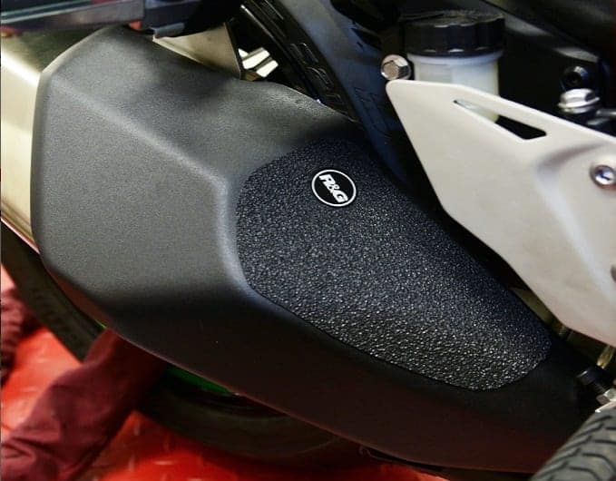 R&G Racing Boot Guard Kit (Kawasaki motorcycle accessories for Ninja H2 SX)