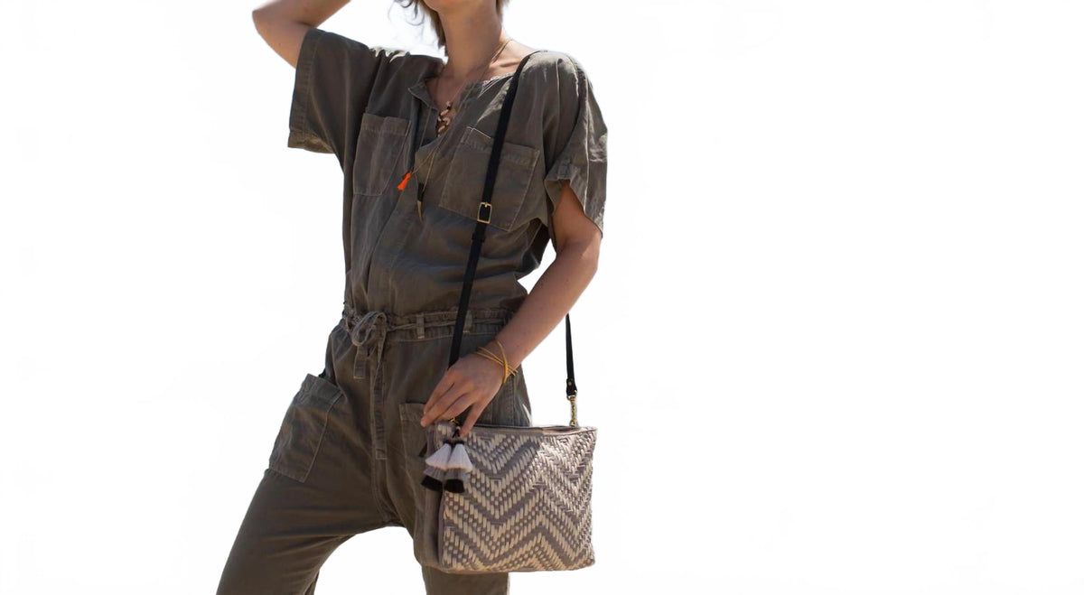 Women's Harford Woven Crossbody Bag In Smoke Chalk