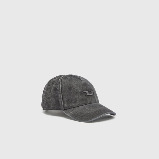 Baseball cap with embossed D logo