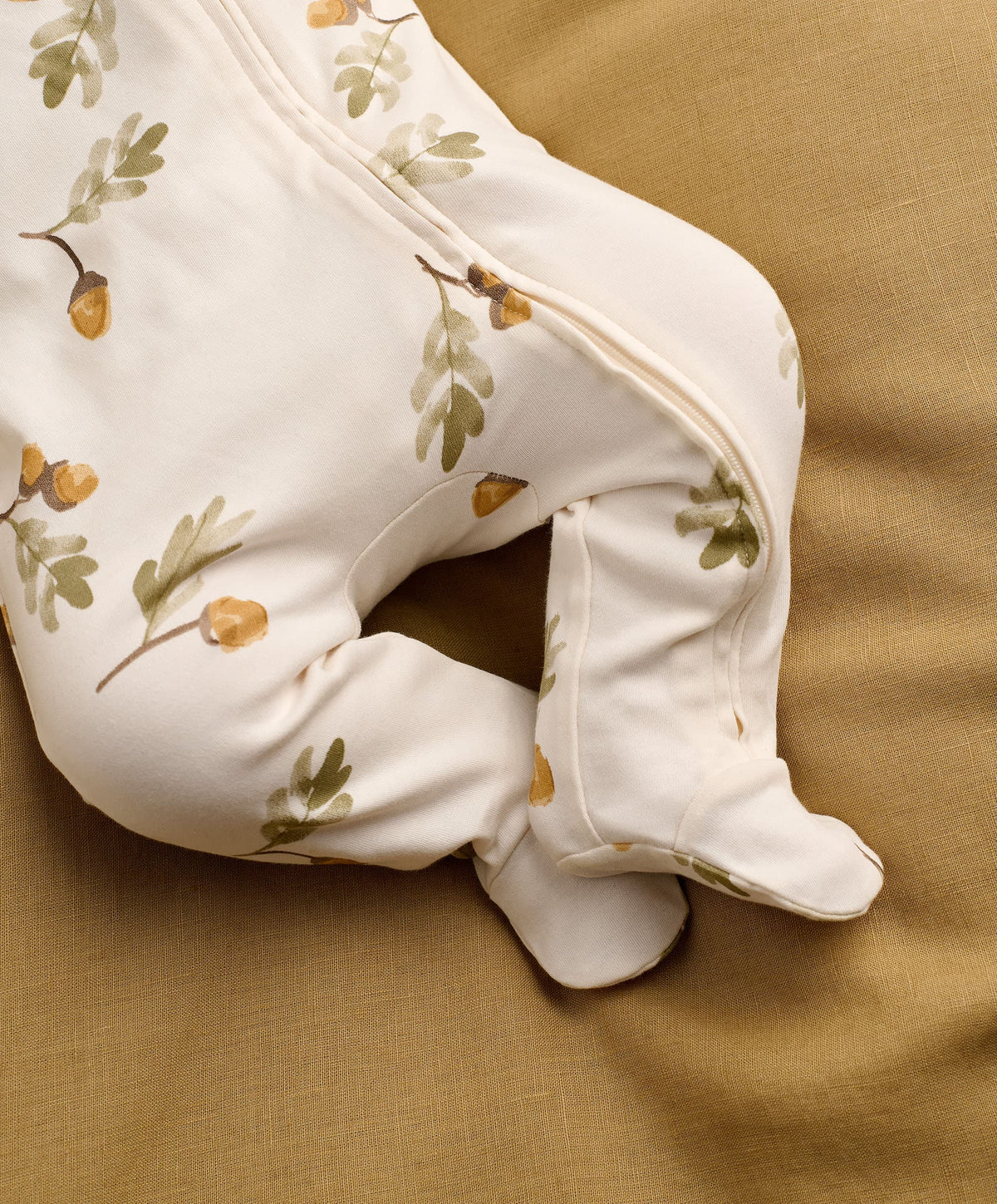 Acorn Print Zip All In One