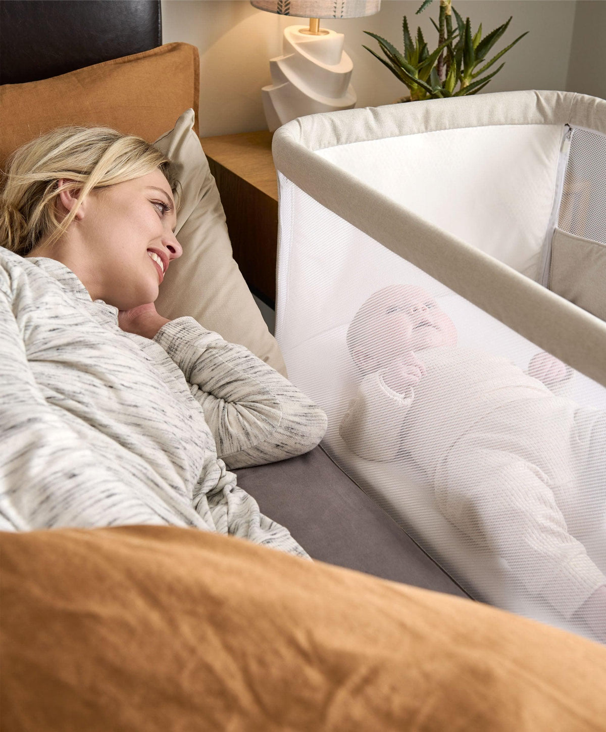 Lua Bedside Crib - Fawn