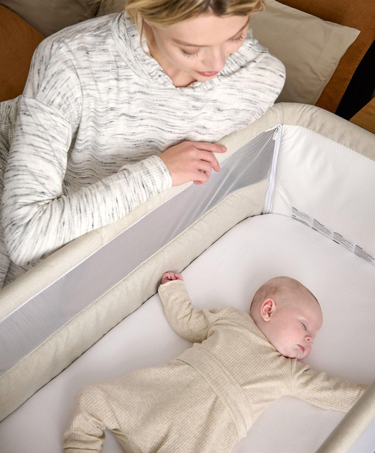Lua Bedside Crib - Fawn