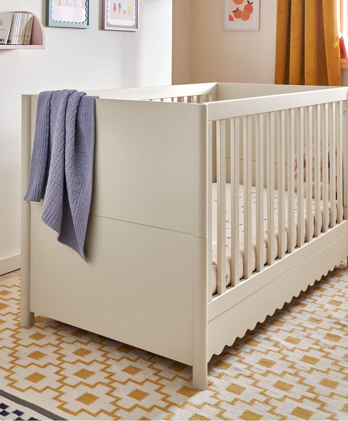 Eryn Cotbed with Luxury Hybrid Twin Cotbed Mattress - Cashmere