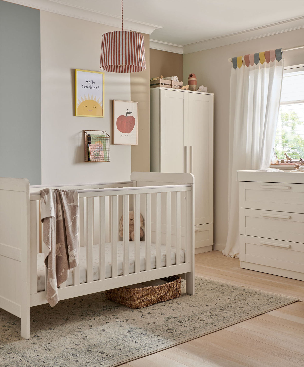 Atlas Cotbed - Warm Beige
