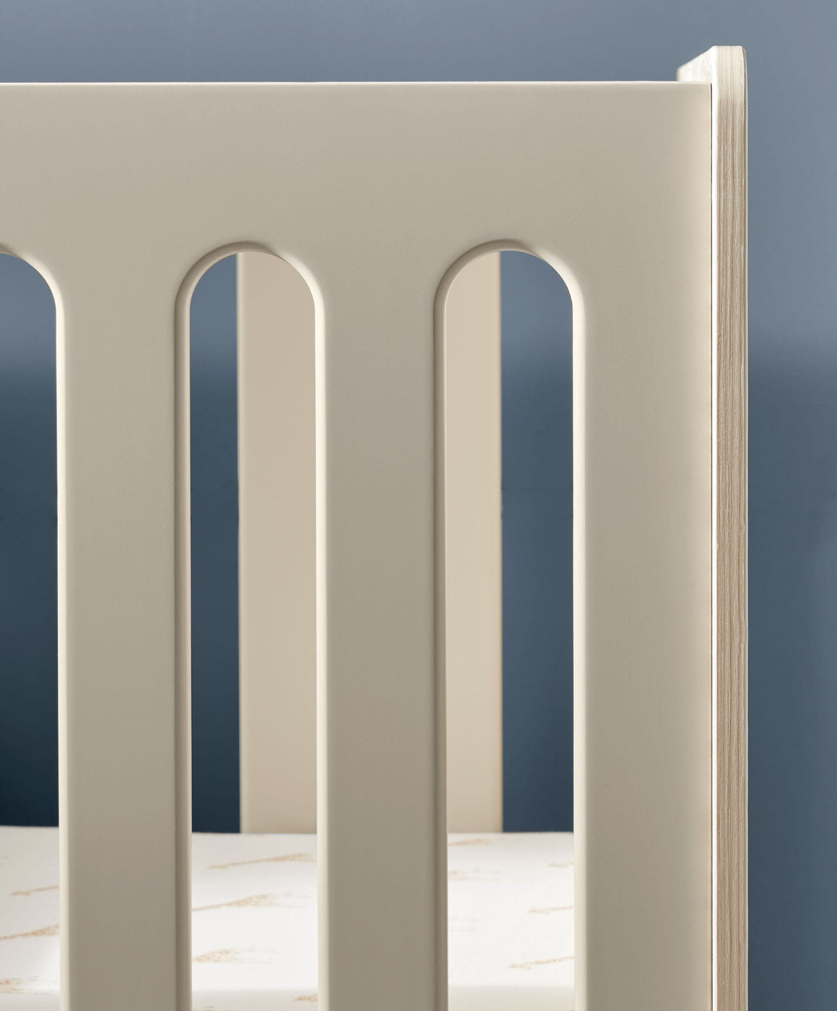 Vyne Cot - Cashmere/Oak