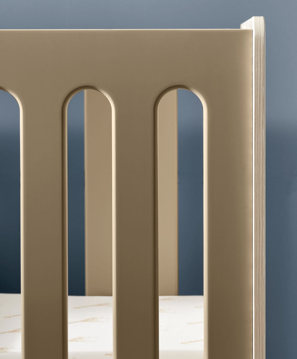 Vyne Cot - Mocha/Oak