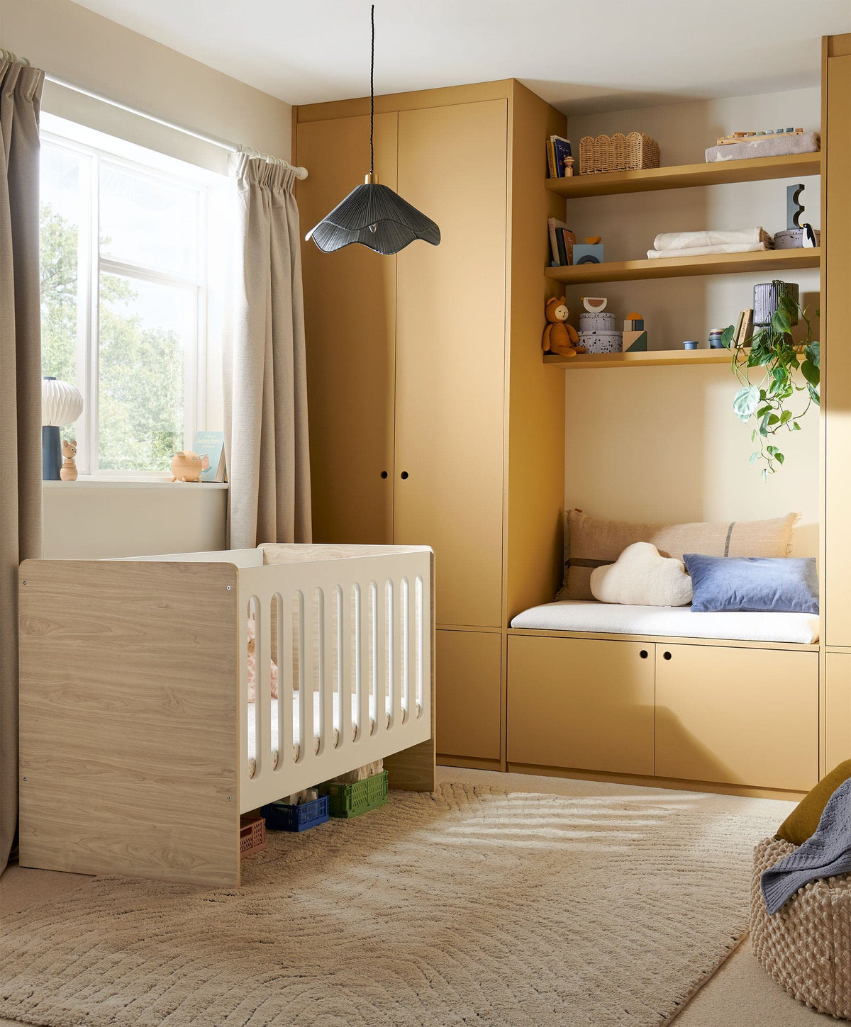 Vyne Cot & Signature Airflow Fibre Small Cotbed and Cot Mattress  - White/Oak