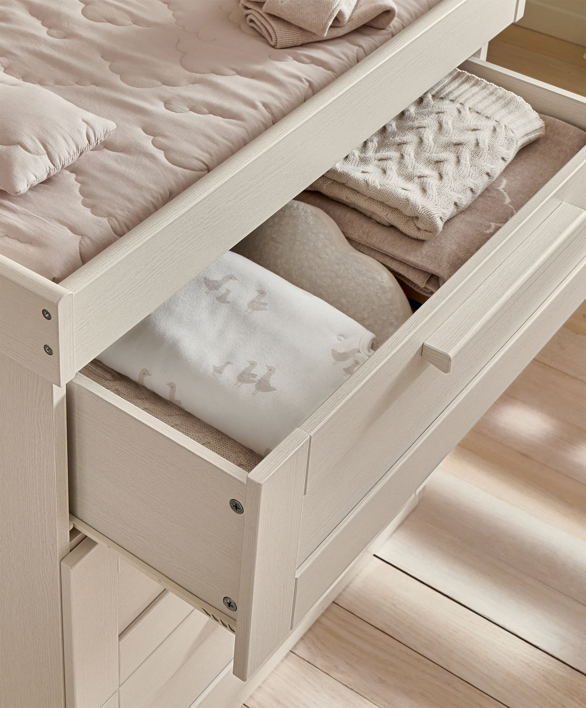 Atlas 2 Piece Cotbed Set with Dresser Changer - Warm Beige