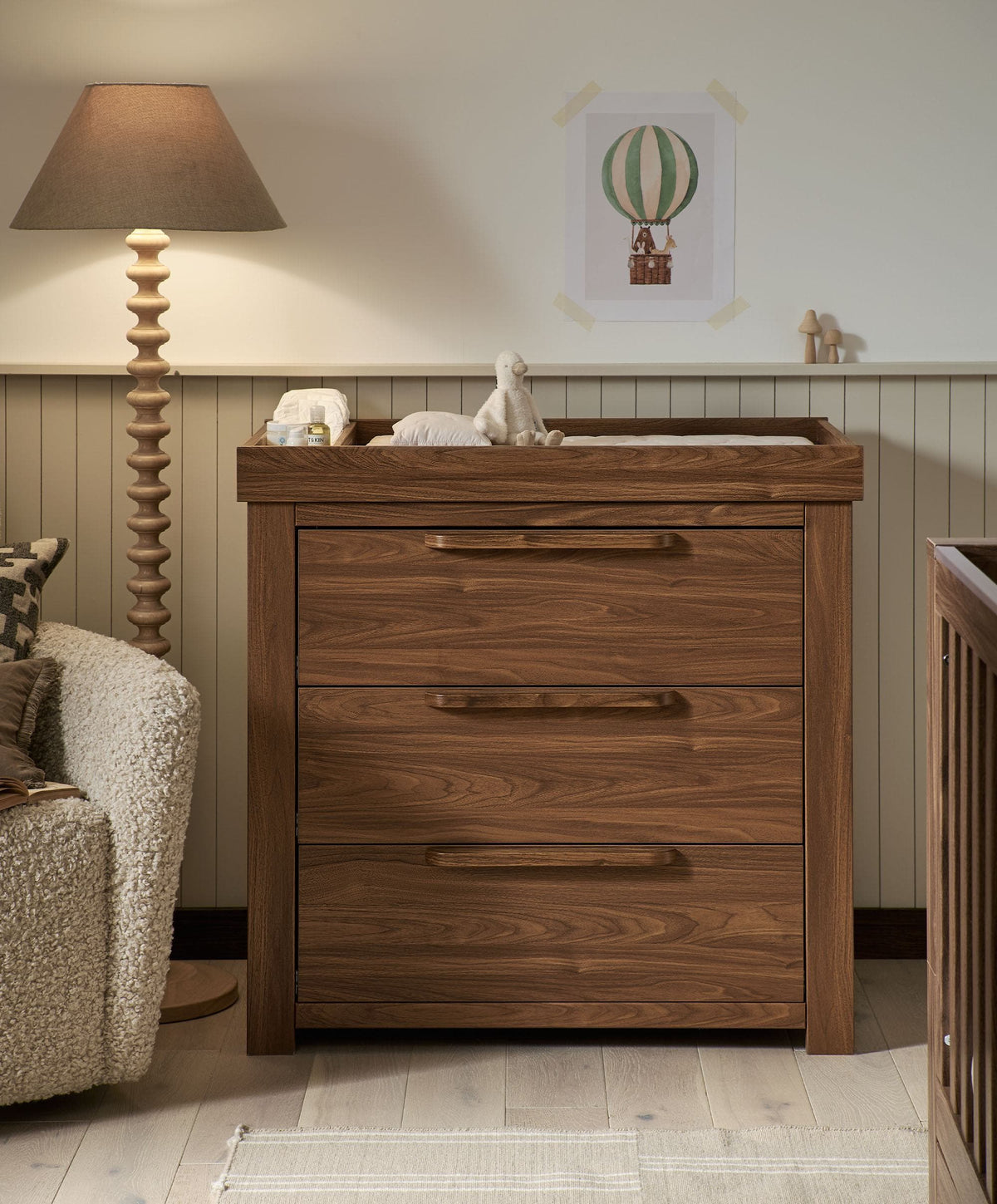 Franklin 2 Piece Cotbed Set With Dresser Changer - Walnut