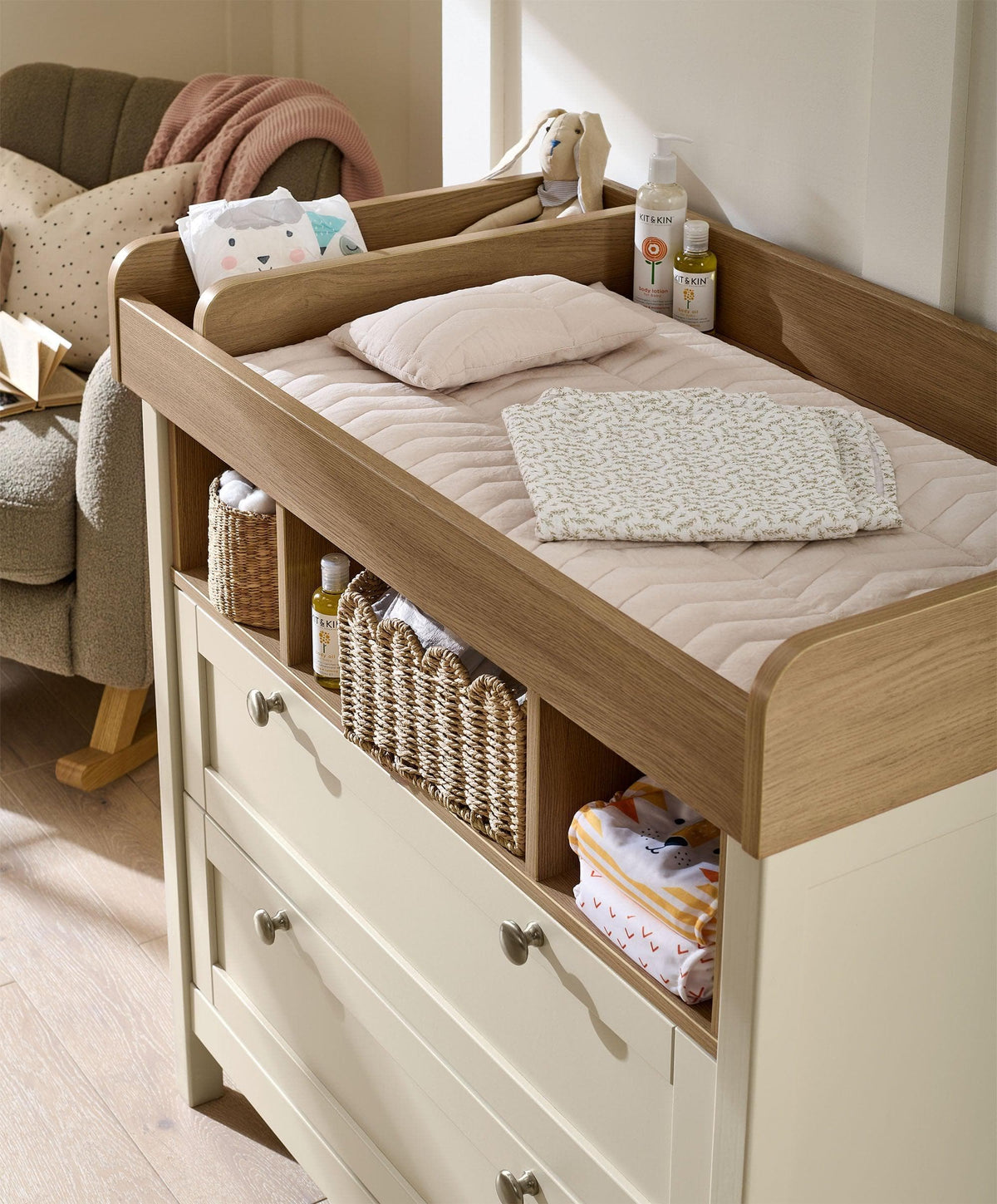 Harwell Nursery Bundle with Lua Bedside Crib (6 Piece) – Cashmere