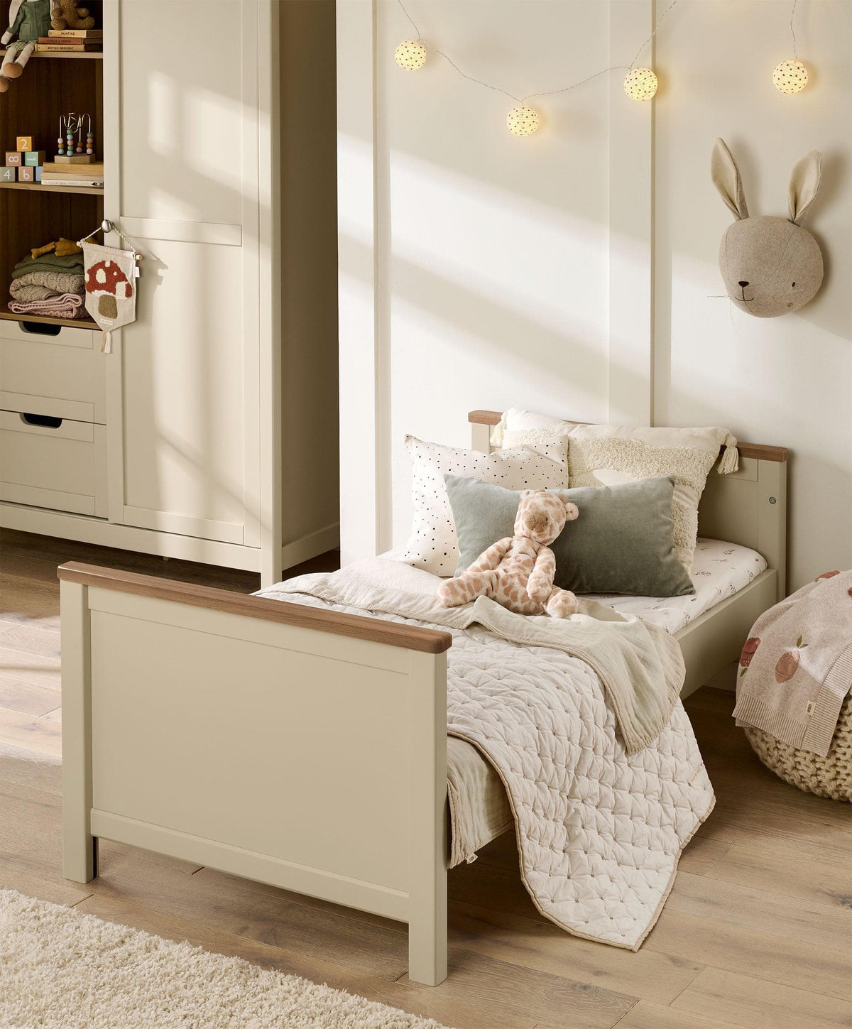 Harwell Nursery Bundle with Lua Bedside Crib (6 Piece) – Cashmere