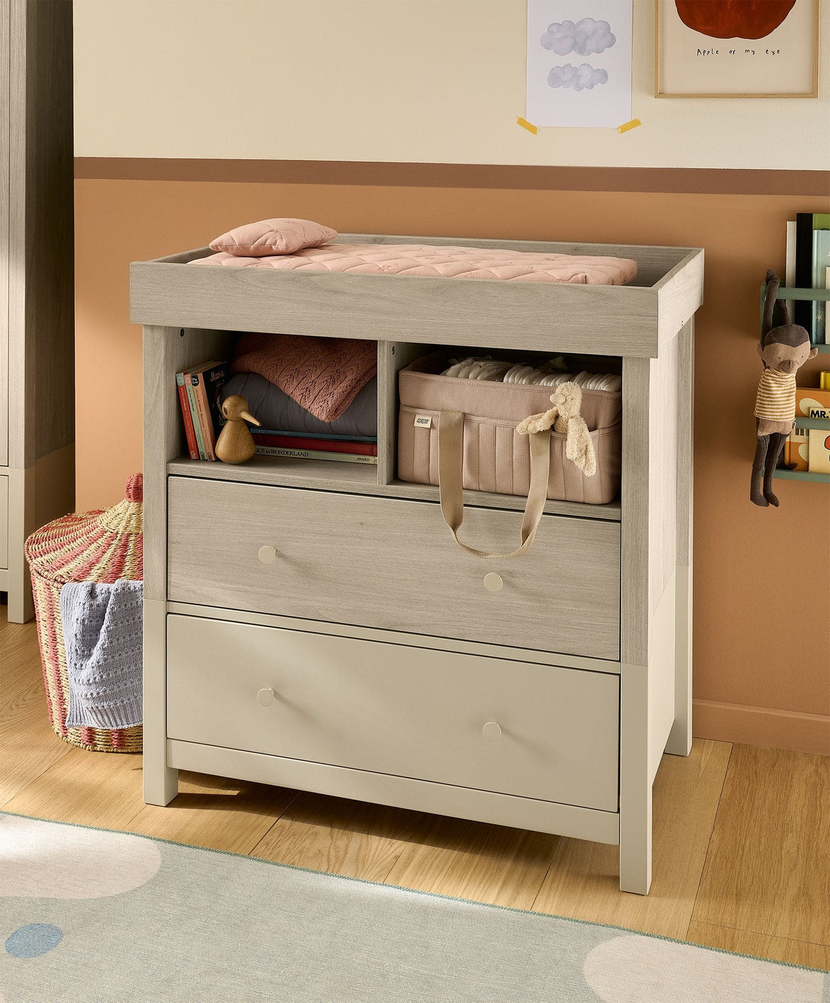 Litton 2 Piece Cotbed Set with Dresser Changer - Washed Oak