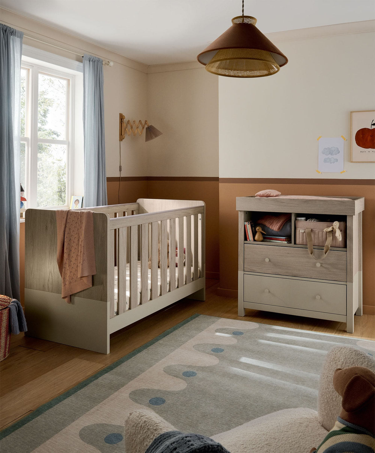 Litton 2 Piece Cotbed Set with Dresser Changer - Washed Oak