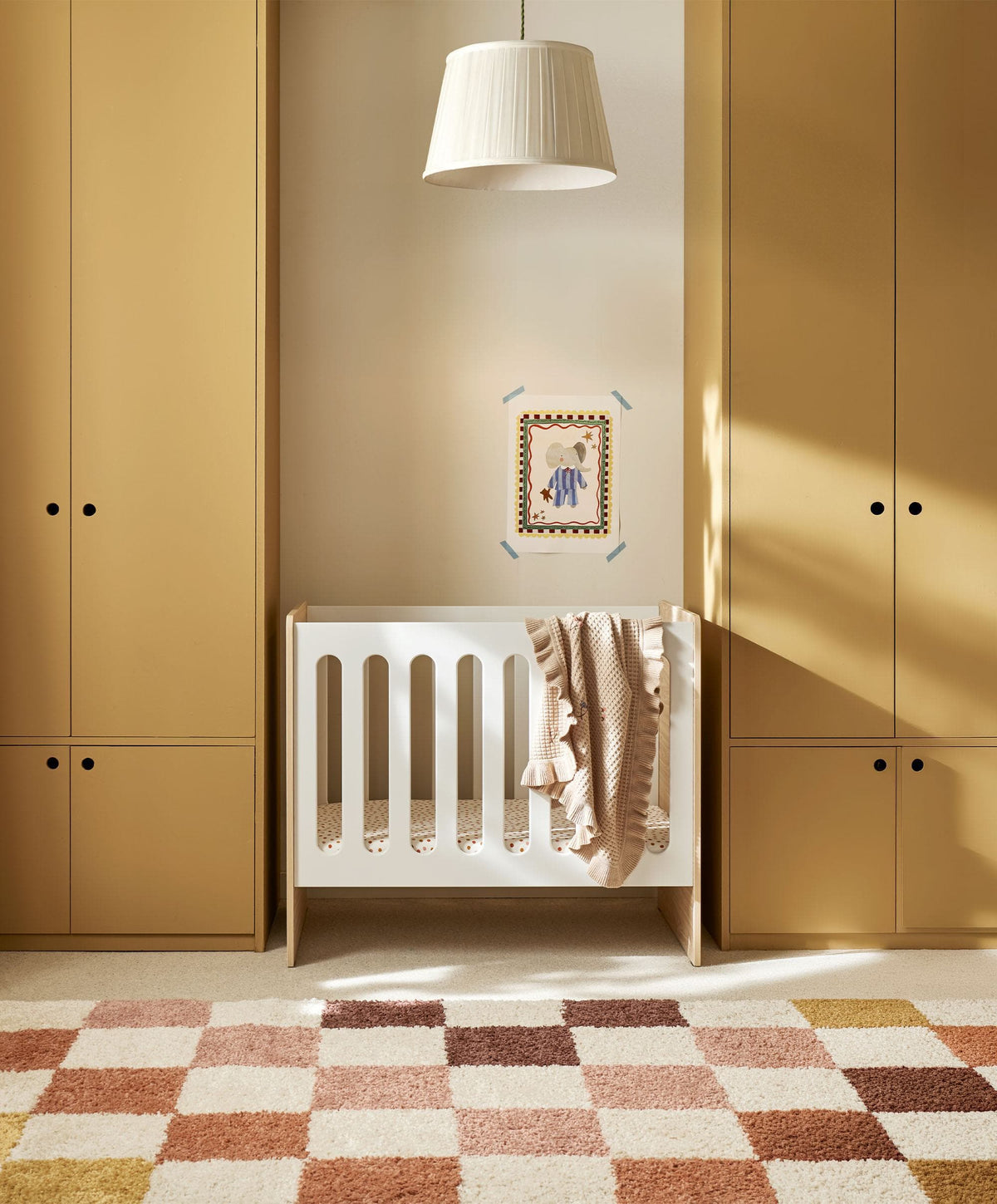 Vyne Mini Cot with Signature Airflow Fibre Mini Cot Mattress & Sheets (4 Piece) - White/Oak