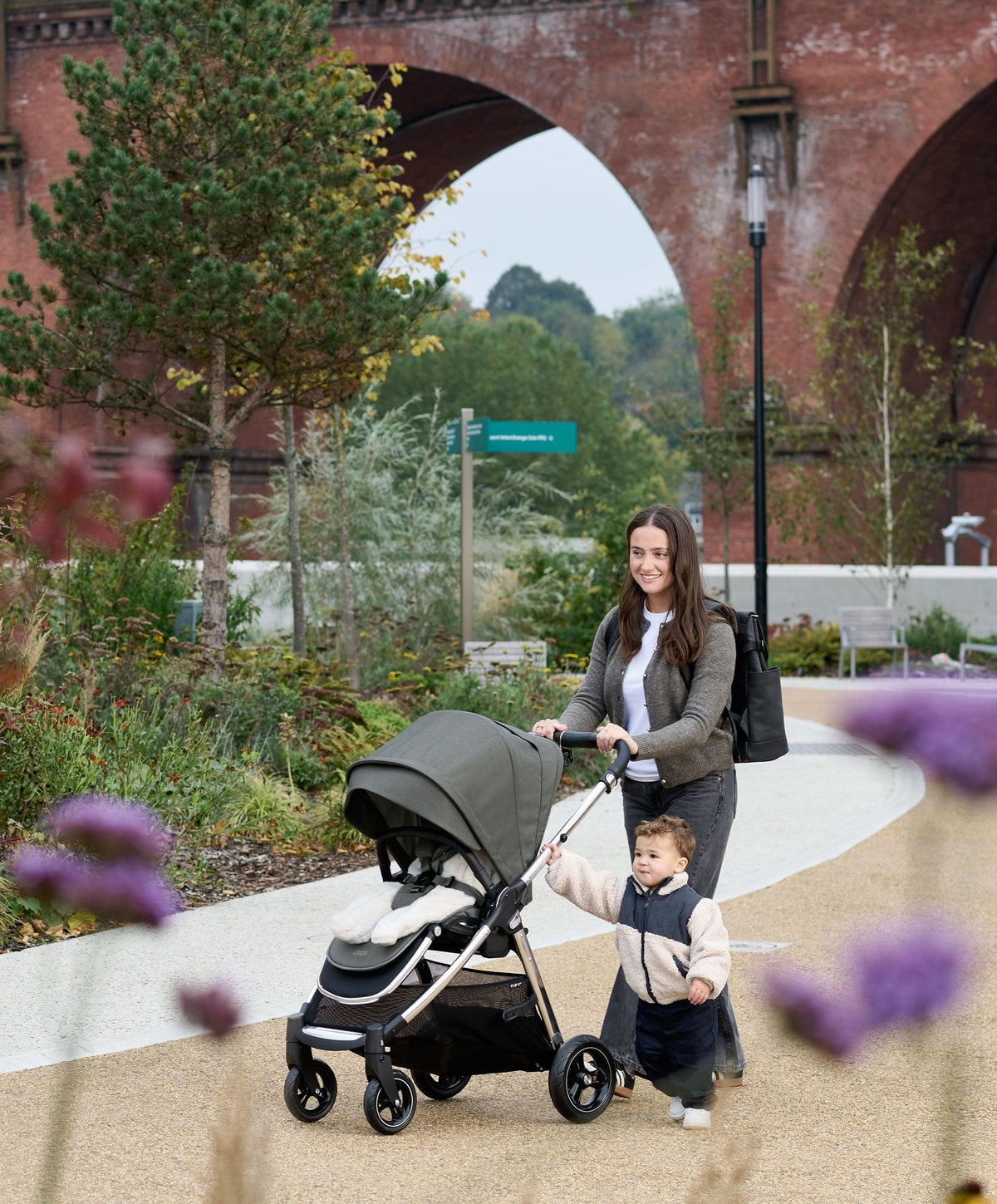 Flip XT³ Pushchair Bundle with Cybex Aton B2 Car Seat (7 Pieces) - Harbour Grey