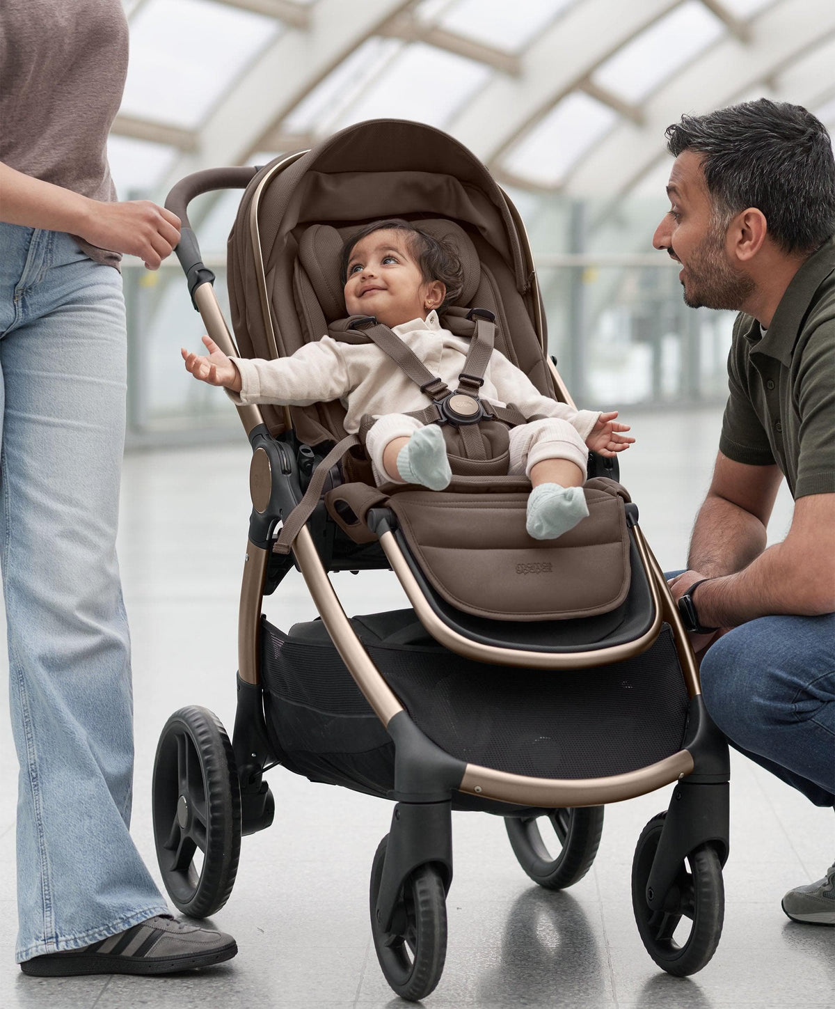 Ocarro 2 Pushchair Bundle with Maxi-Cosi Slide Pro Car Seat & Base (9 Pieces) - Crema