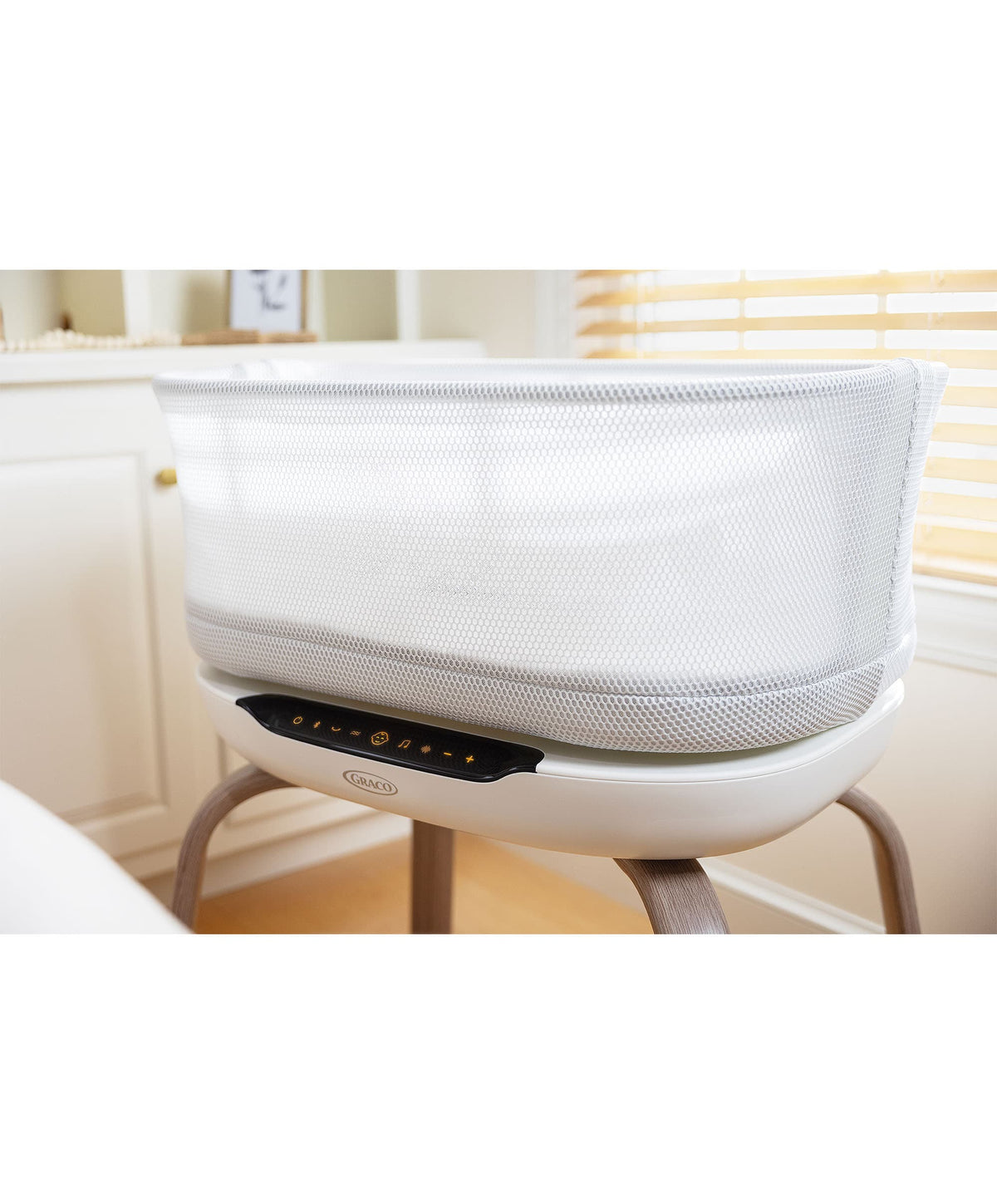 Graco Eluma™ Nest Bedside Crib - Luna