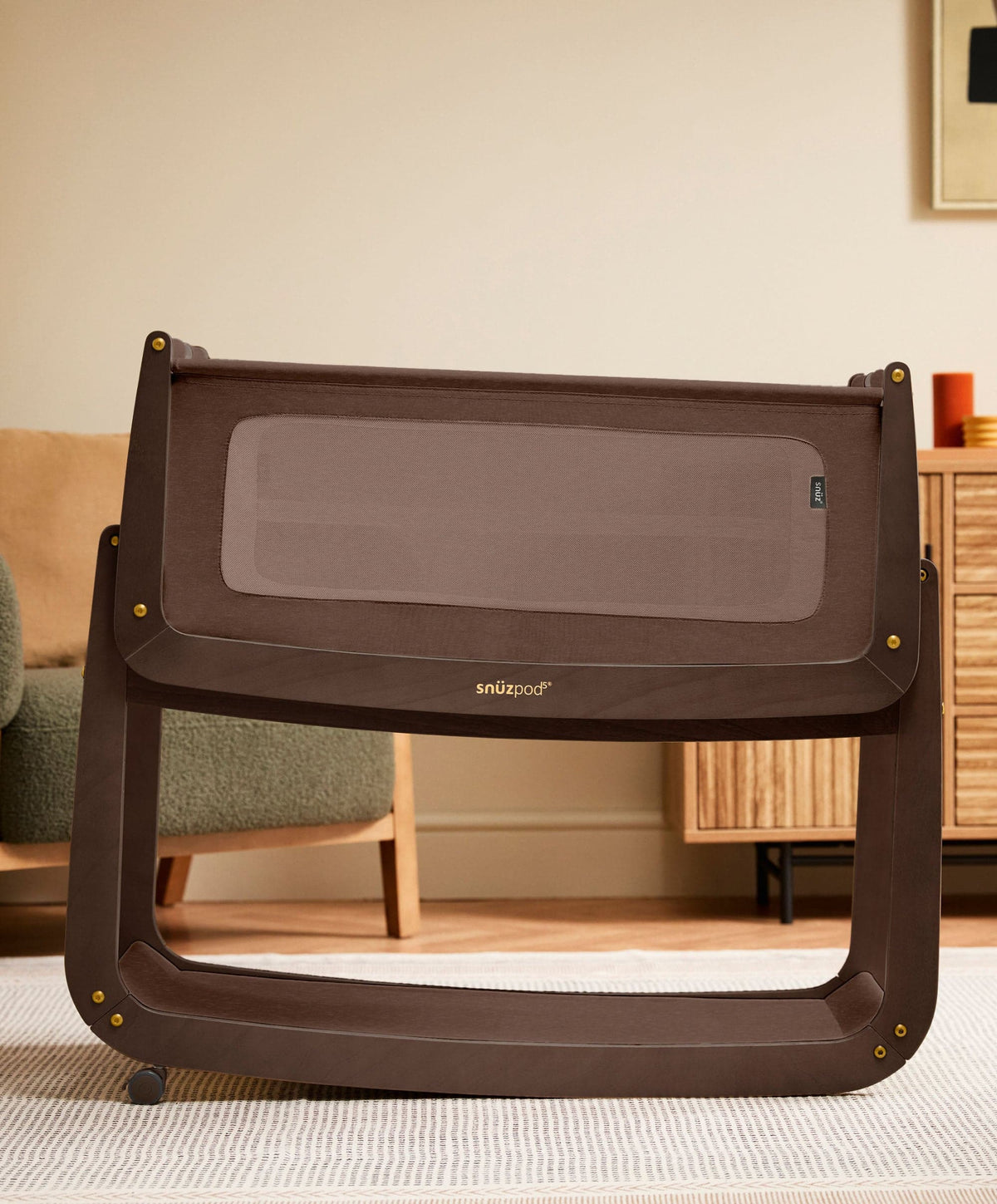 SnuzPod 5 Bedside Crib - Chocolate