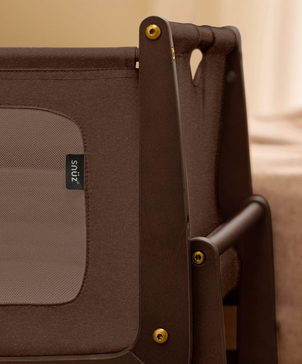 SnuzPod 5 Bedside Crib - Chocolate